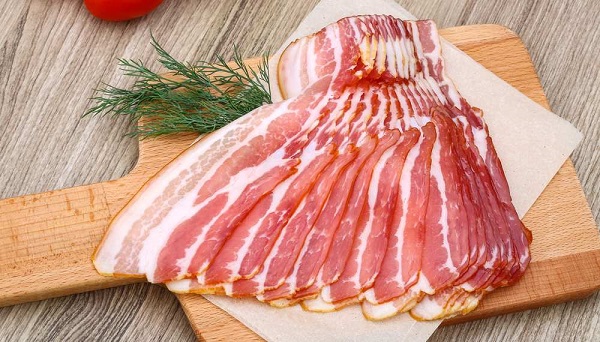 How to tell if bacon is bad?